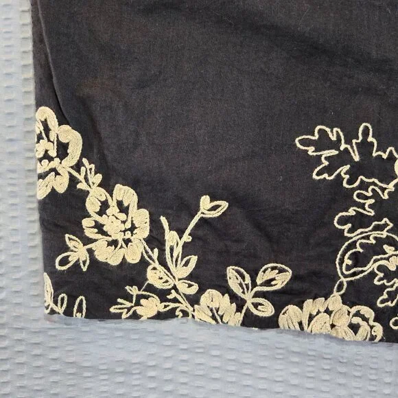 J Crew Black & Ecru Mirabel Pencil Skirt Floral Embroidered Classic Boho Preppy - Picture 3 of 8